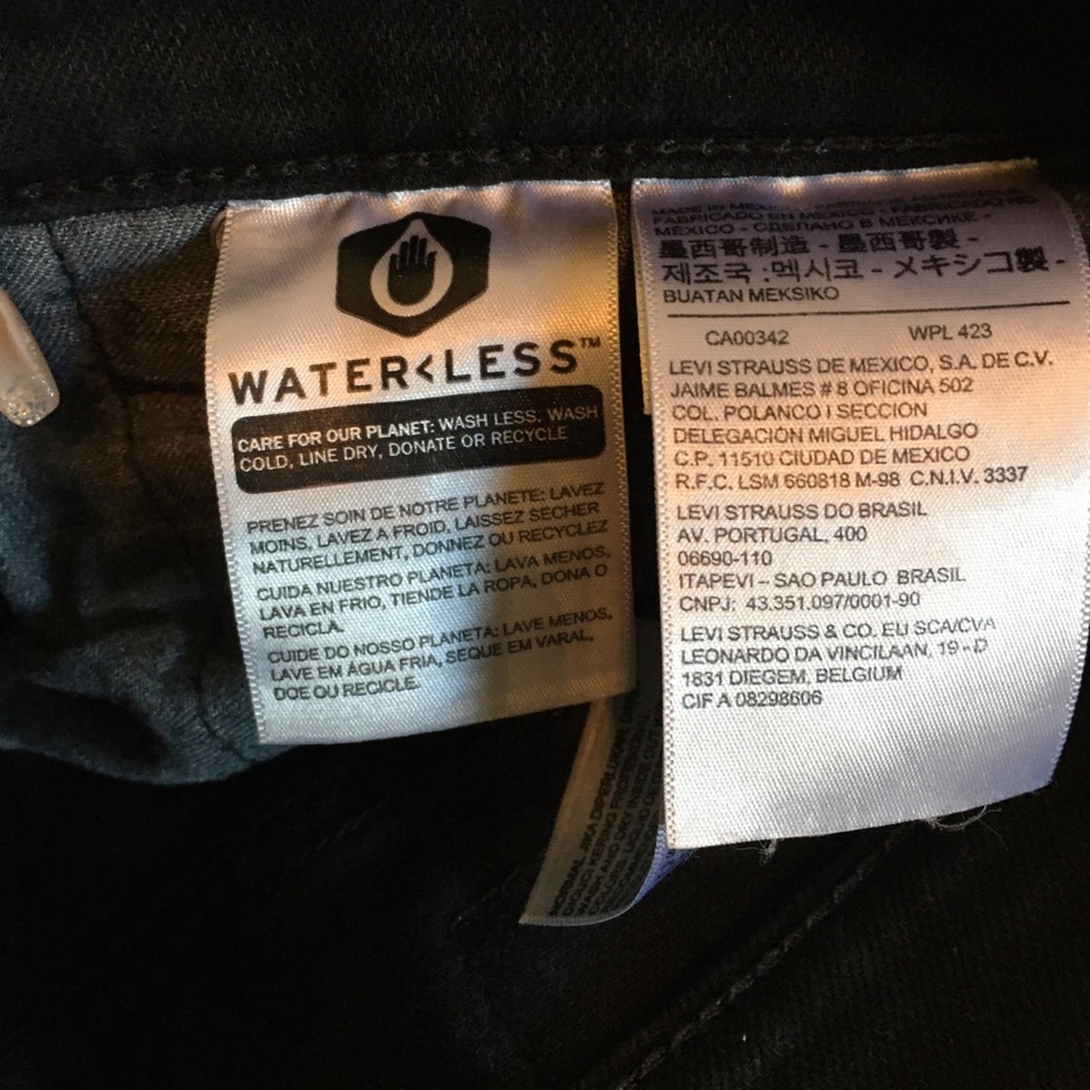 Levi’s - Picture 3 of 7